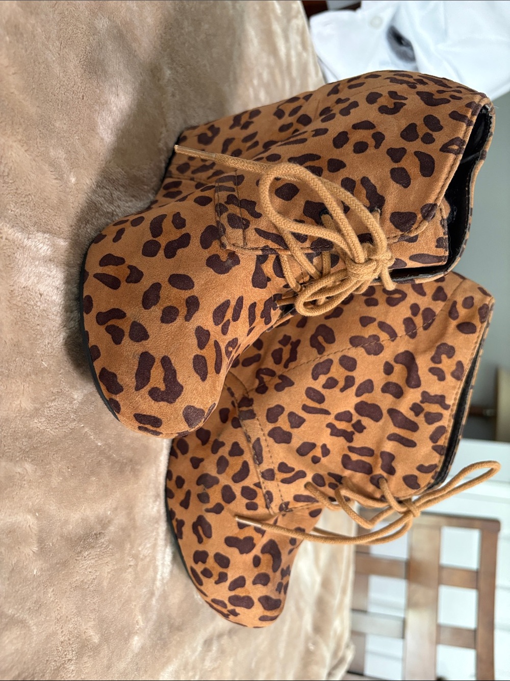 SHI by Journeys Leopard Print Ultrasuede Lace-Up Wedge Booties Size 8